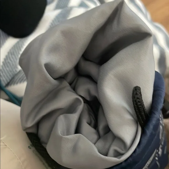 NWOT Magellan Outdoors Gray  Sleeping Bag Liner - Picture 3 of 3